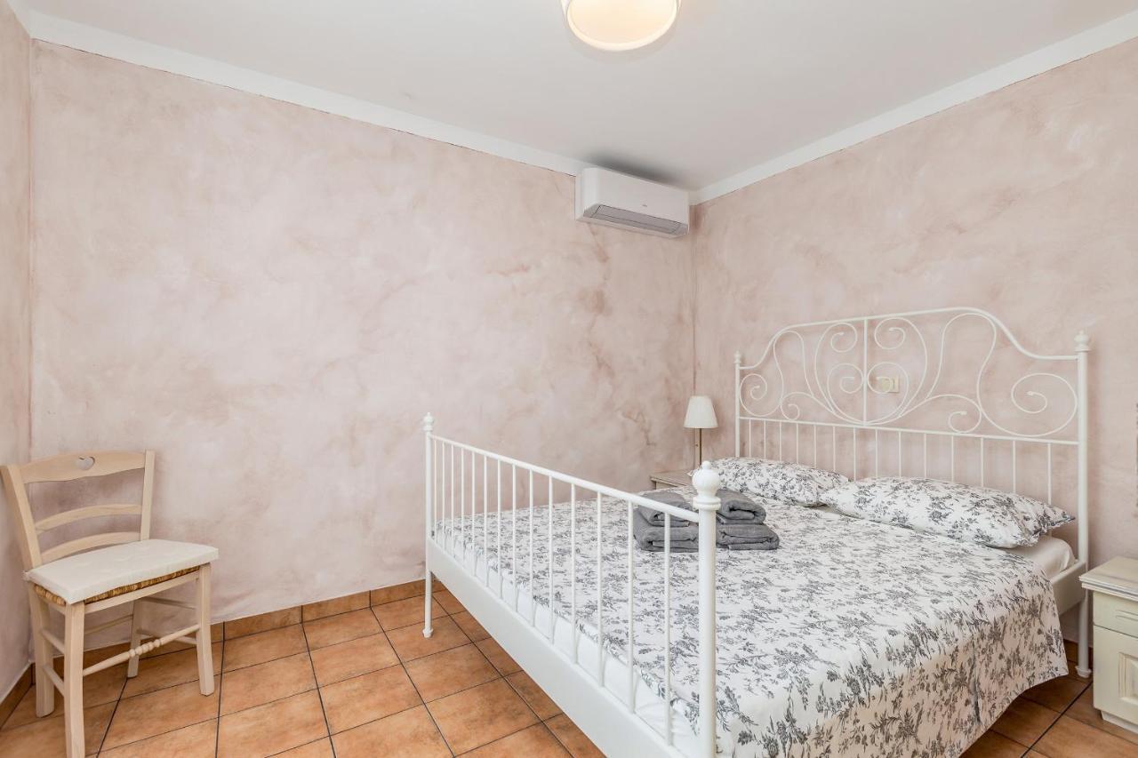 Holiday House Chiara Vrh  Esterno foto
